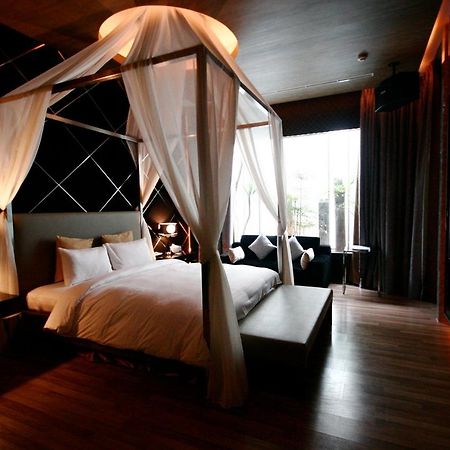 The Yorker Deluxe Motel Таоуан Екстериор снимка