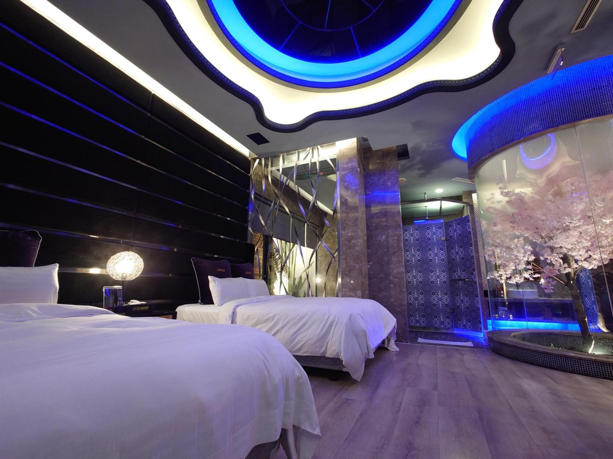 The Yorker Deluxe Motel Таоуан Екстериор снимка