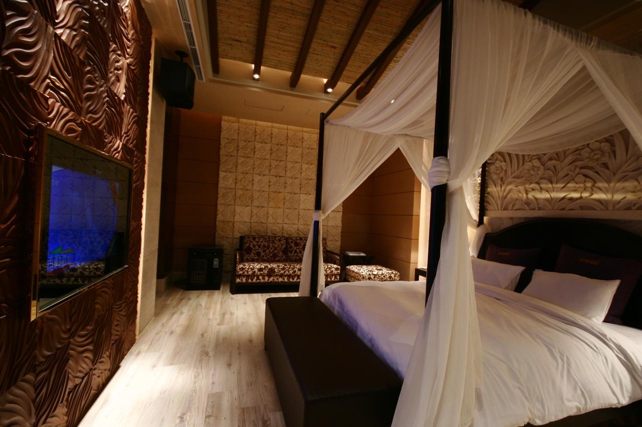 The Yorker Deluxe Motel Таоуан Екстериор снимка