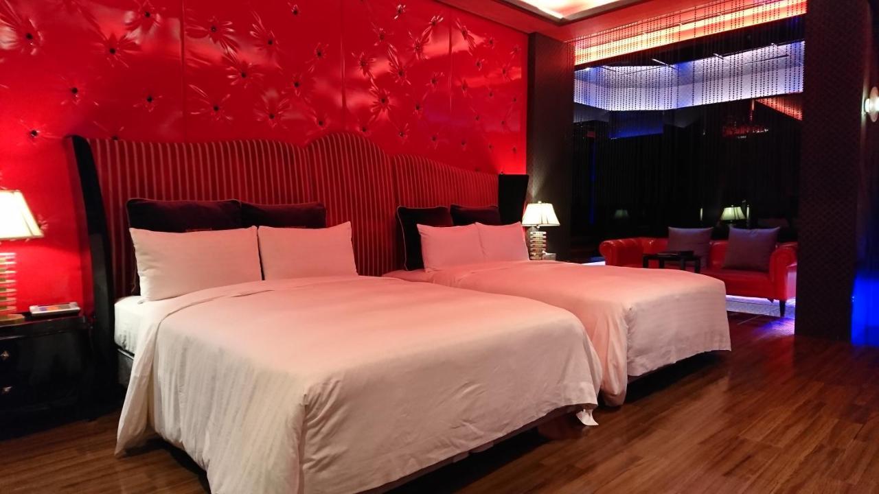 The Yorker Deluxe Motel Таоуан Екстериор снимка