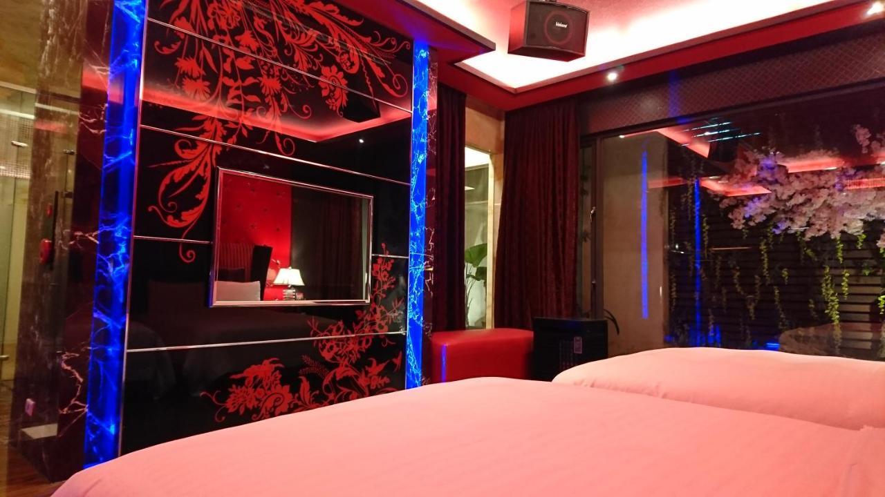 The Yorker Deluxe Motel Таоуан Екстериор снимка