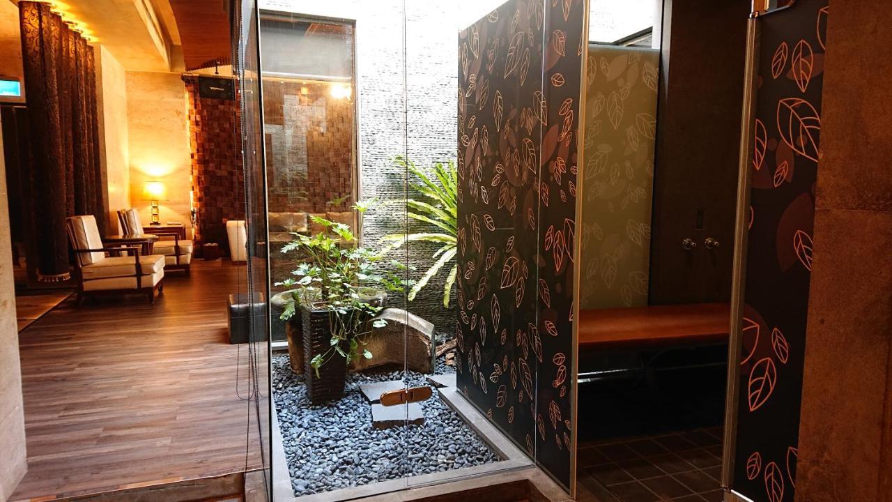 The Yorker Deluxe Motel Таоуан Екстериор снимка